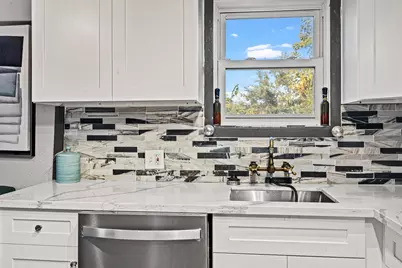 5411 Avenue R 1/2, Galveston, TX 77551 - Photo 6