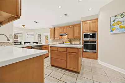 9614 Woodcliff Lake Drive, Spring, TX 77379 - Photo 6