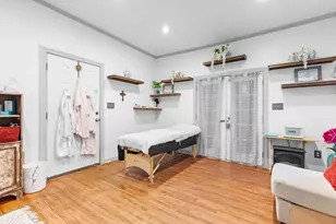 304 W Wheat St, Woodville, TX 75979 - Photo 4