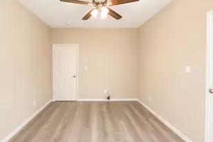 9104 N Green River Dr, Houston, TX 77078 - Photo 22