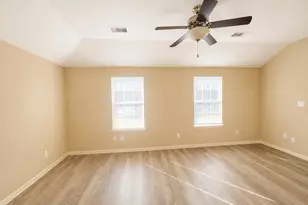 9104 N Green River Dr, Houston, TX 77078 - Photo 16