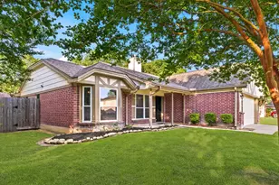 19422 Stamford Dr, Tomball, TX 77375 - Photo 2