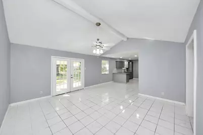 6031 Dellfern Drive, Houston, TX 77035 - Photo 14