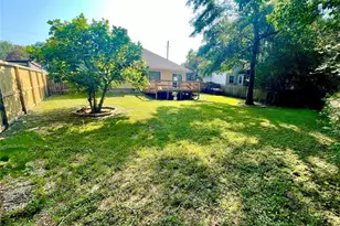 1811 Tickner St, Conroe, TX 77301 - Photo 20
