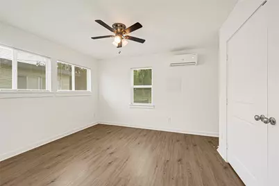 7529 Westover Street, Houston, TX 77087 - Photo 8