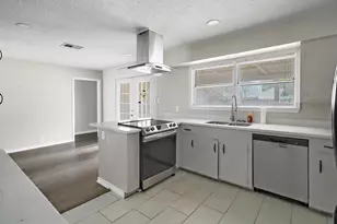 10226 Old Orchard Rd, La Porte, TX 77571 - Photo 6