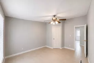 17709 Pine View Dr, Conroe, TX 77302 - Photo 16