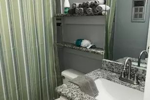 10902 Segrest Dr, Houston, TX 77047 - Photo 4