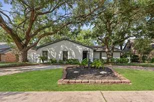 1110 Cheshire Ln, Houston, TX 77018 - Photo 2
