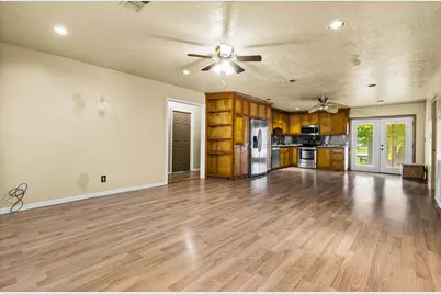 210 Kathy Lane, Livingston, TX 77351 - Photo 8