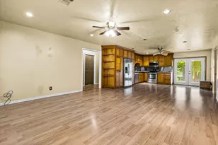 210 Kathy Ln, Livingston, TX 77351 - Photo 8