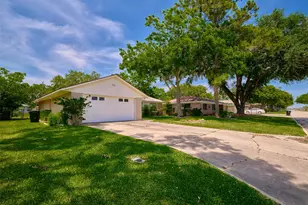 1426 Mahlmann St, Rosenberg, TX 77471 - Photo 4