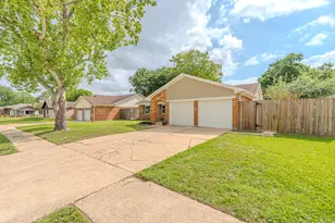 2309 Romayor Ct, Pearland, TX 77581 - Photo 2