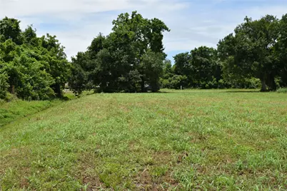 22819 Pittman Drive, Angleton, TX 77515 - Photo 10