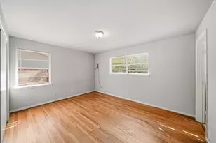 7043 Hendon Ln, Houston, TX 77074 - Photo 6