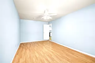 8921 Oak Knoll Ln, Houston, TX 77078 - Photo 24
