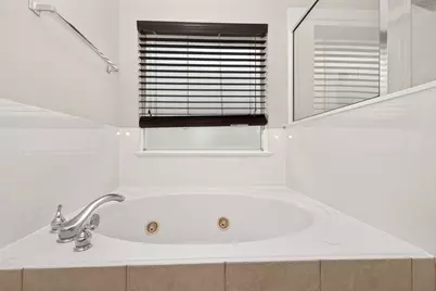 127 Monterrey Road W, Montgomery, TX 77356 - Photo 32