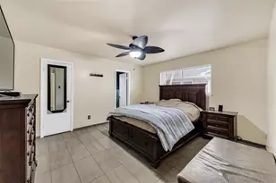 9650 Windswept Ln, Houston, TX 77063 - Photo 4