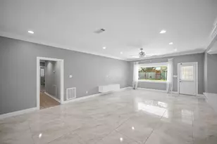 6215 S Braeswood Blvd, Houston, TX 77096 - Photo 8
