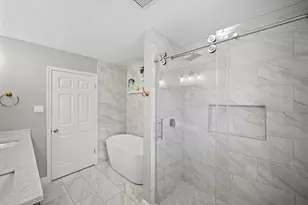6215 S Braeswood Blvd, Houston, TX 77096 - Photo 22