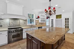 607 S Haswell Dr, Bryan, TX 77803 - Photo 4