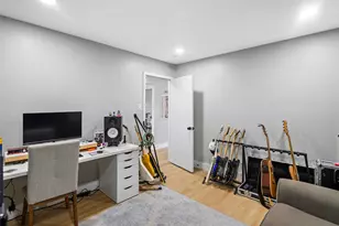2019 Spillers Ln, Houston, TX 77043 - Photo 10