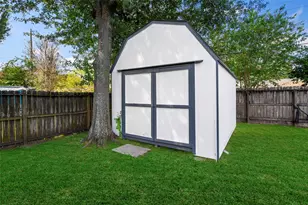 2019 Spillers Ln, Houston, TX 77043 - Photo 20