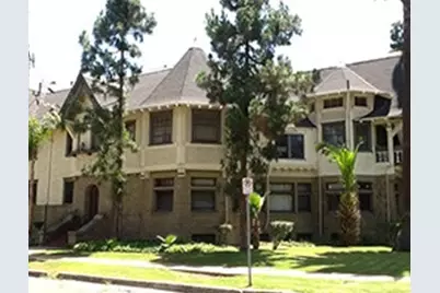 34 St James Park W, Los Angeles, CA 90007 - Photo 1