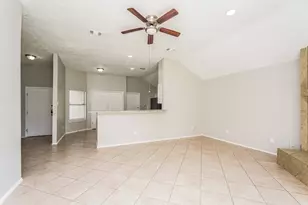 7038 Villa Del Sol Dr, Houston, TX 77083 - Photo 4