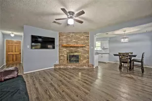 1914 Woodway Dr, Woodbranch, TX 77357 - Photo 4