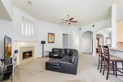 26924 Manor Falls Drive, Kingwood, TX 77339 - Photo 6