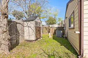 4330 Willow Beach Dr, Houston, TX 77072 - Photo 34