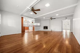 11407 Valley Spring Dr, Houston, TX 77043 - Photo 16