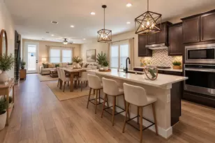 2013 Woodland Pine Ct, The Woodlands, TX 77384 - Photo 4