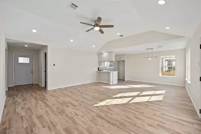 3205 Nebraska Street, Baytown, TX 77520 - Photo 2