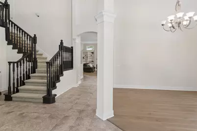2 Surrey Run Place, The Woodlands, TX 77384 - Photo 4