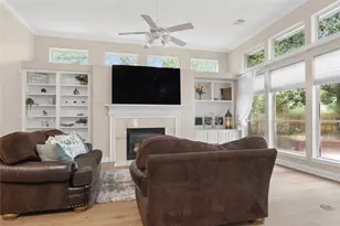 2 Surrey Run Pl, The Woodlands, TX 77384 - Photo 12