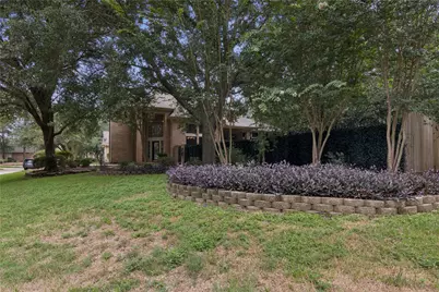 2 Surrey Run Place, The Woodlands, TX 77384 - Photo 2