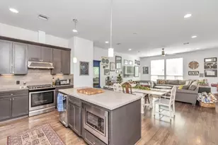 360 Eado Park Cir, Houston, TX 77020 - Photo 10