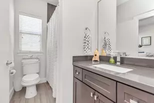 360 Eado Park Cir, Houston, TX 77020 - Photo 14