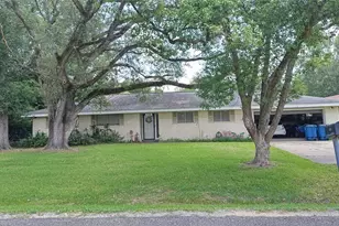 158 Ridgewood St, Bridge City, TX 77611 - Photo 1