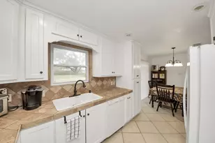 1722 Maryon St, Baytown, TX 77523 - Photo 14