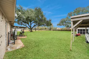 1722 Maryon St, Baytown, TX 77523 - Photo 30