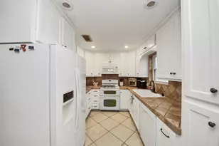 1722 Maryon St, Baytown, TX 77523 - Photo 16