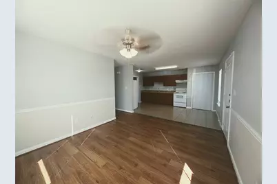 154 S Bend Court #b, Willis, TX 77378 - Photo 4
