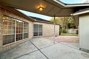 7439 Guinevere Dr, Sugar Land, TX 77479 - Photo 32