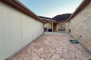 7439 Guinevere Dr, Sugar Land, TX 77479 - Photo 28