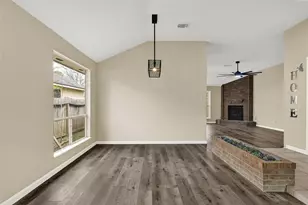 5306 Shady Gardens Dr, Houston, TX 77339 - Photo 4