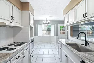 2204 Mimosa Ct, League City, TX 77573 - Photo 10