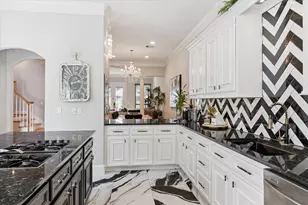 1323 Afton St, Houston, TX 77055 - Photo 12